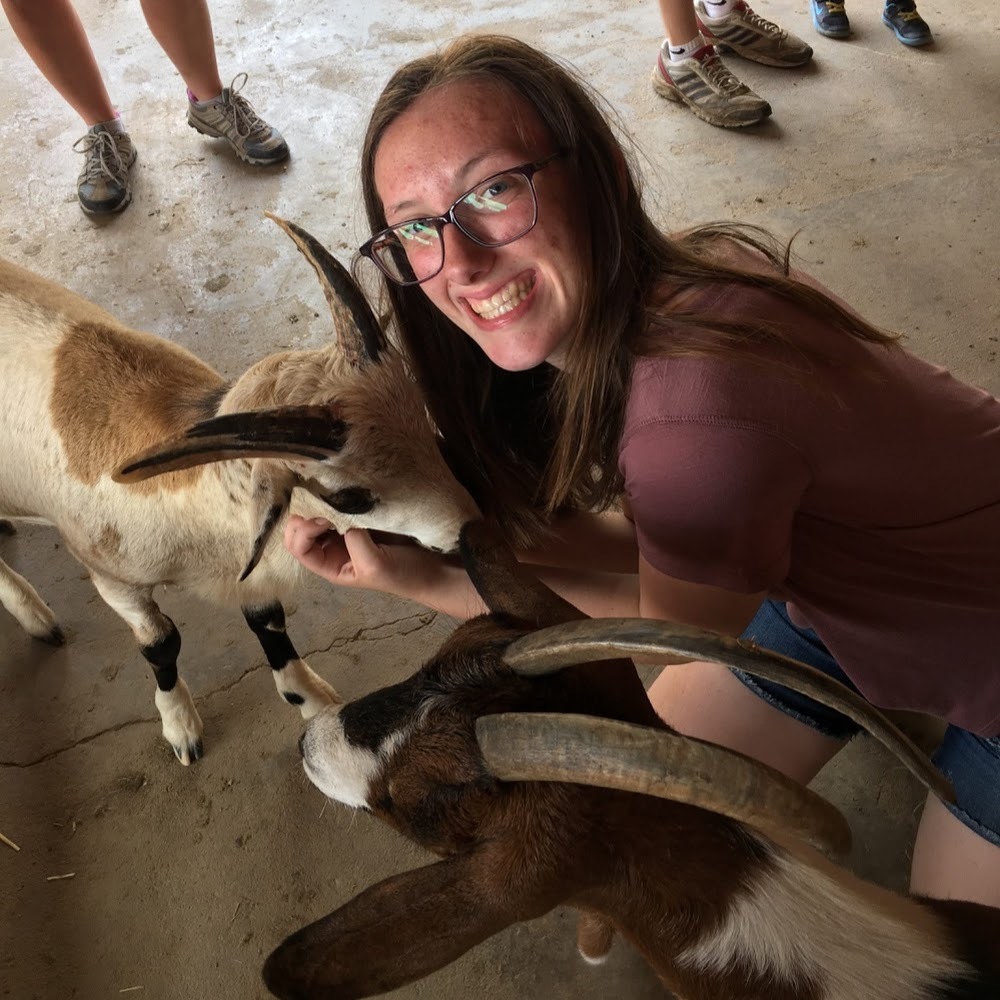 Meet your Posher, Christina